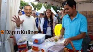 Gubernur Semarang Borong Kuliner di Pasar Takjil Ramadan